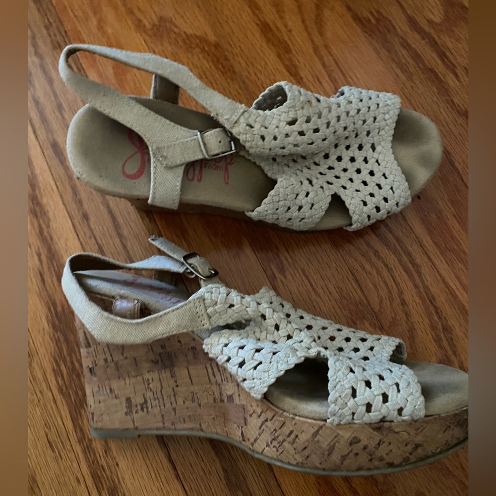 wedged open toed shoes